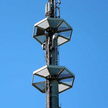 Telecommunication monopole